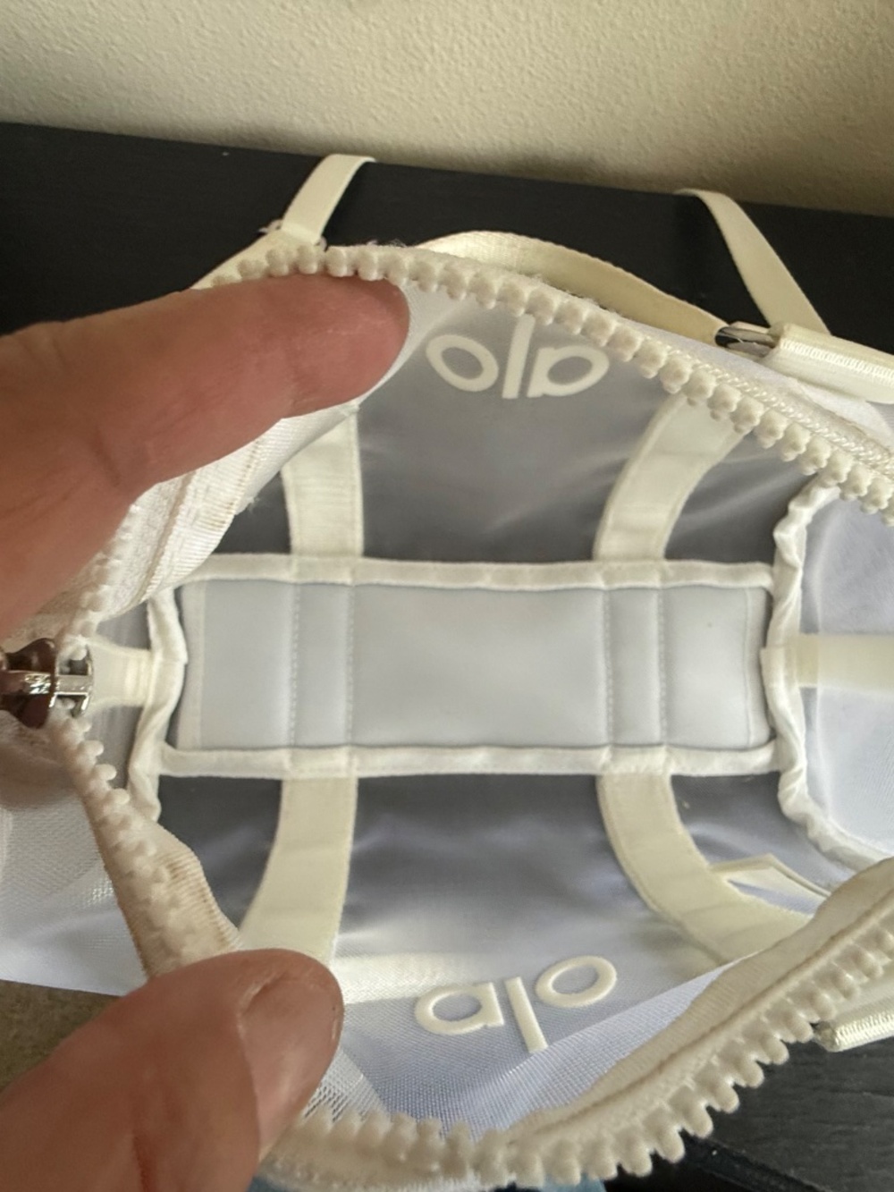 🦉ALO DUFFEL BAG PURSE - Picture 8 of 9